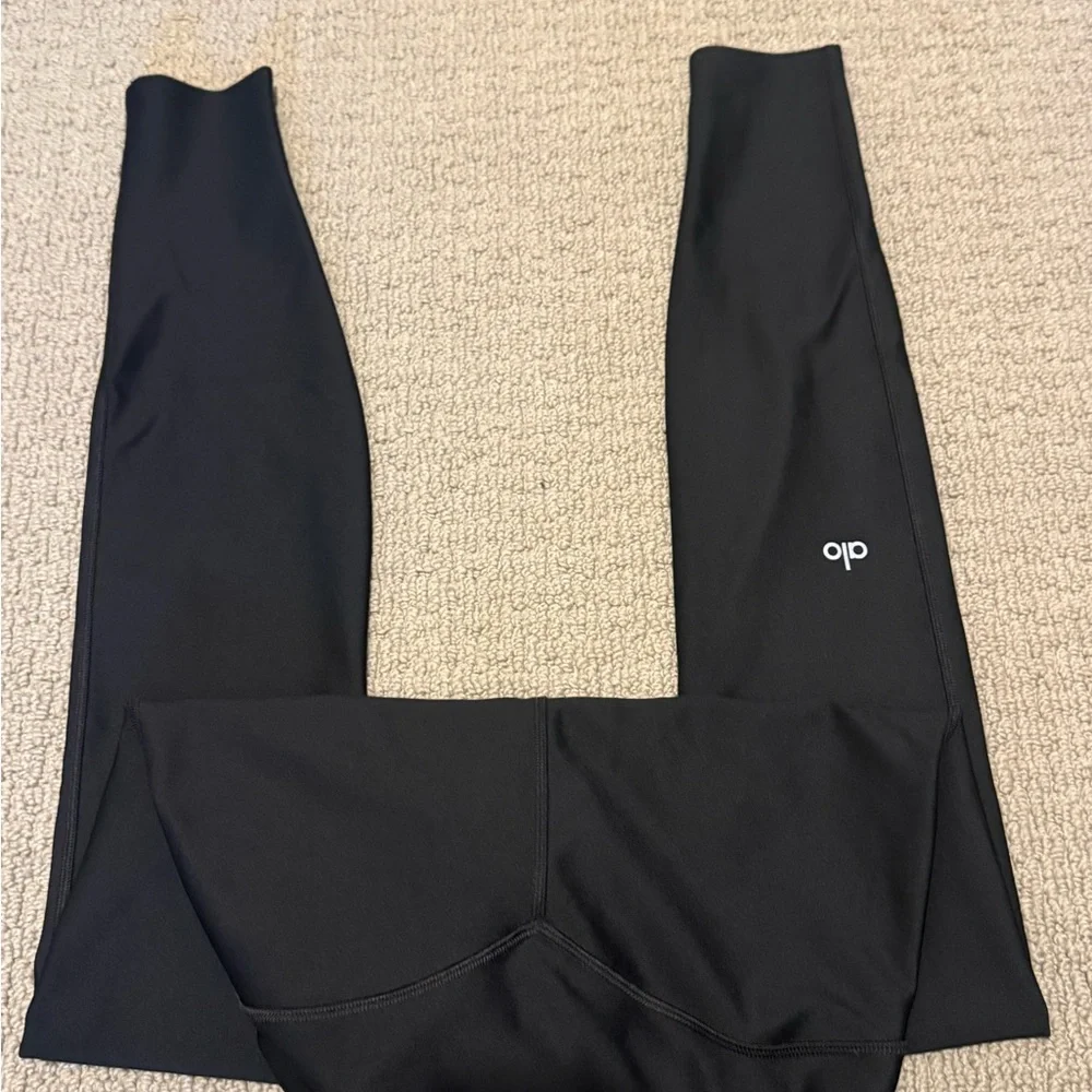 ALO Yoga Leggings in Black with White Trim